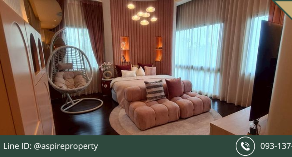 For sale 4 bedrooms house in Lat Krabang, Bangkok