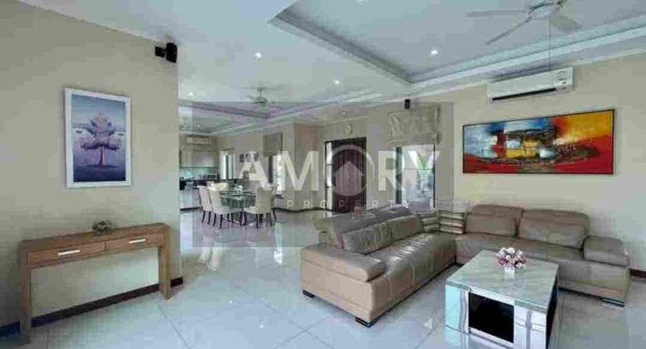 For rent 5 bedrooms house in East Pattaya, Pattaya