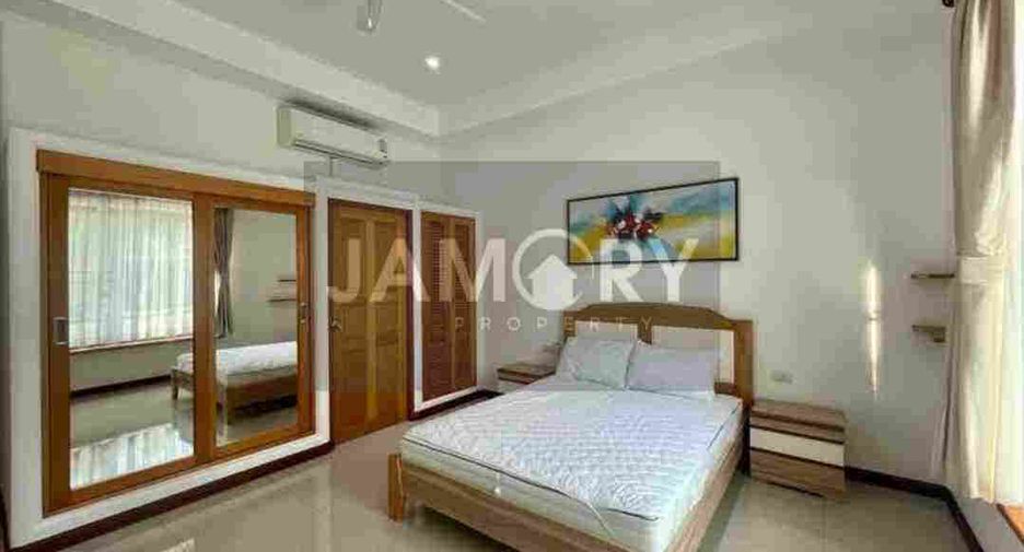 For rent 5 bedrooms house in East Pattaya, Pattaya