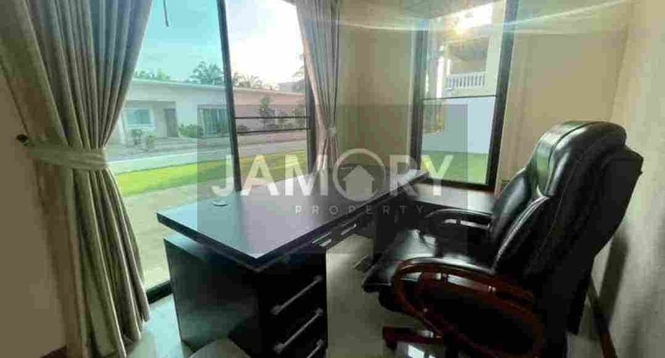 For rent 5 bedrooms house in East Pattaya, Pattaya