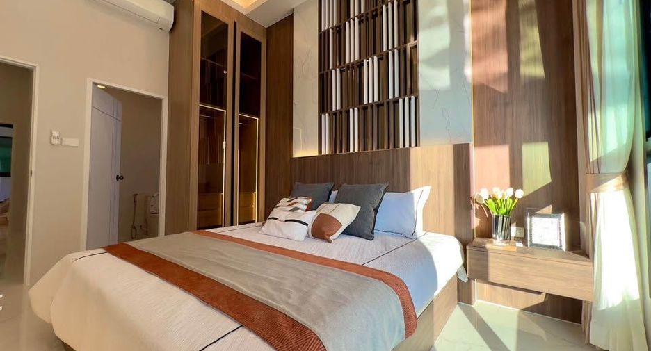 For sale 4 bedrooms house in Bang Lamung, Chonburi