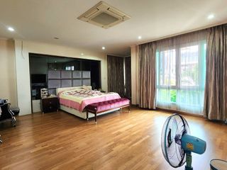 For sale 5 ベッドルーム house in Khlong Toei, Bangkok