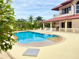 À vendre 4 chambres maison à Bang Saray, Pattaya