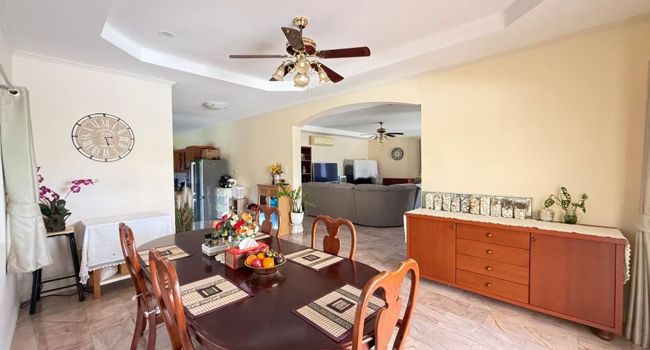 À vendre 4 chambres maison à Bang Saray, Pattaya