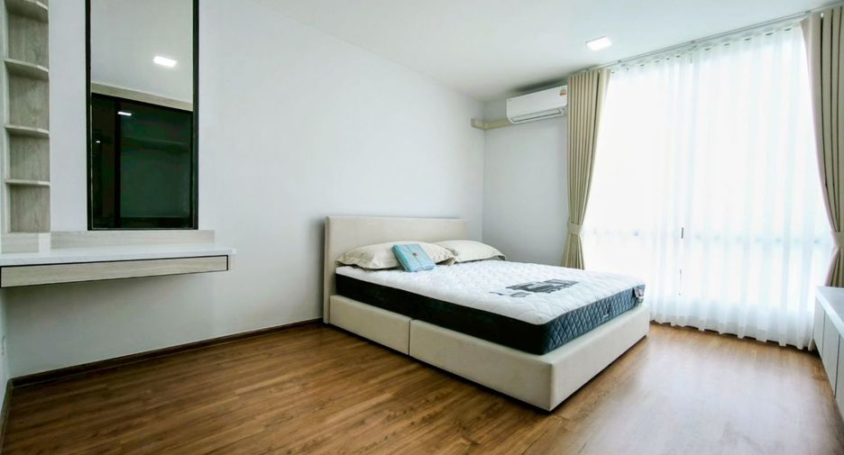 For rent 3 bedrooms townhouse in Bang Phli, Samut Prakan