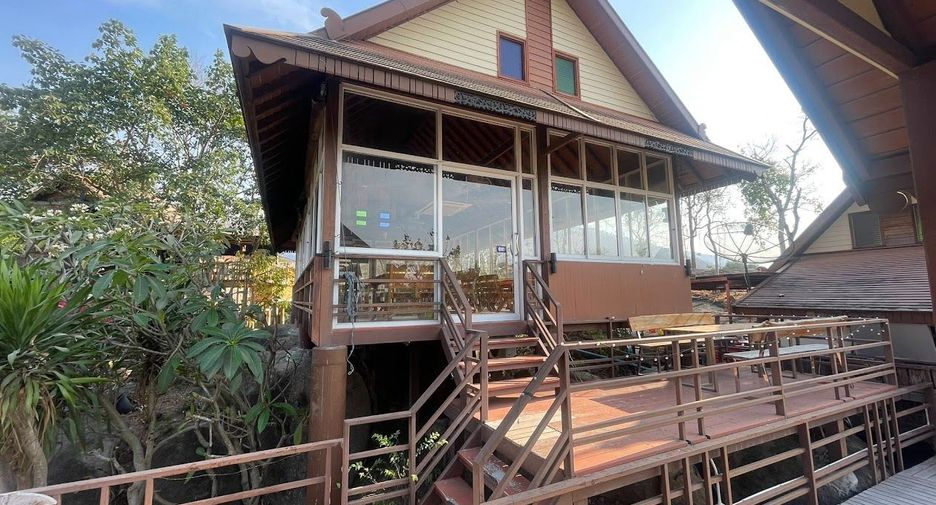 Hotel en venta de 4 habitaciones 