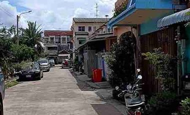 For sale 3 bedrooms townhouse in Nong Khaem, Bangkok