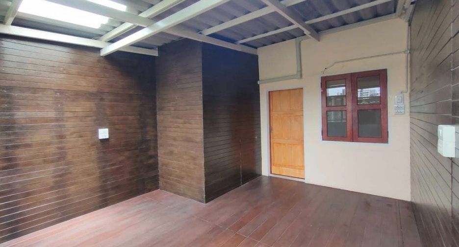 For rent and for sale 5 bedrooms townhouse in Bang Rak, Bangkok