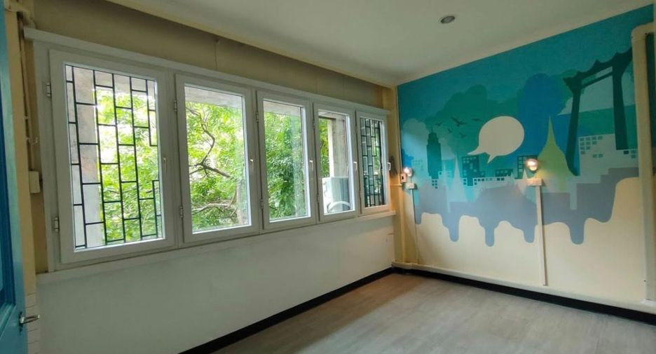 For rent and for sale 5 bedrooms townhouse in Bang Rak, Bangkok