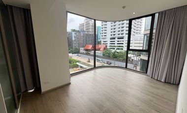 For sale 2 bedrooms condo in Khlong Toei, Bangkok