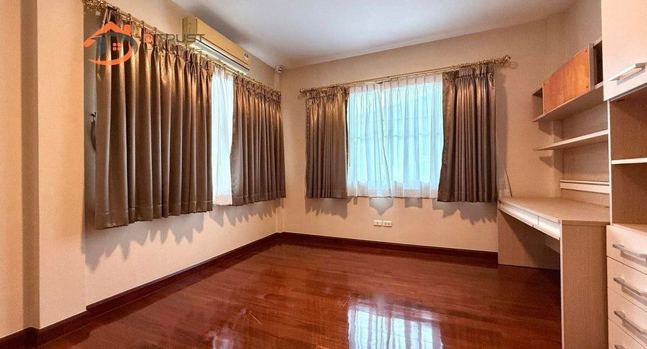 For sale 4 bedrooms house in Bang Phli, Samut Prakan