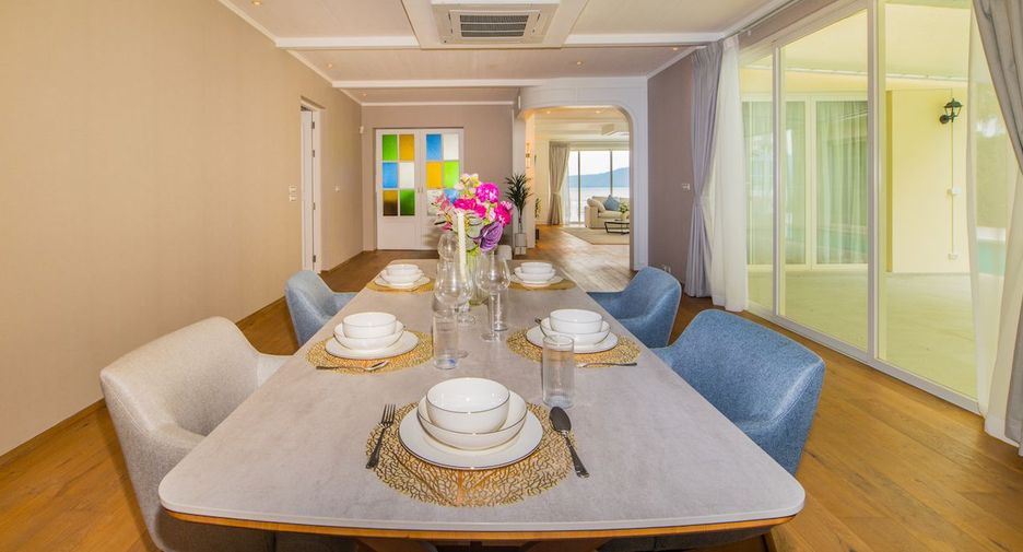 For rent 4 bedrooms villa in Mueang Phuket, Phuket