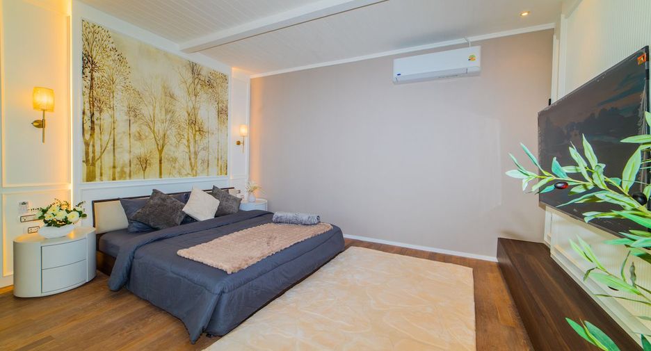 For rent 4 bedrooms villa in Mueang Phuket, Phuket