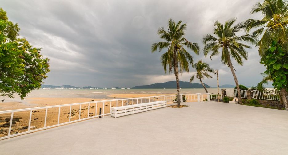 For rent 4 bedrooms villa in Mueang Phuket, Phuket