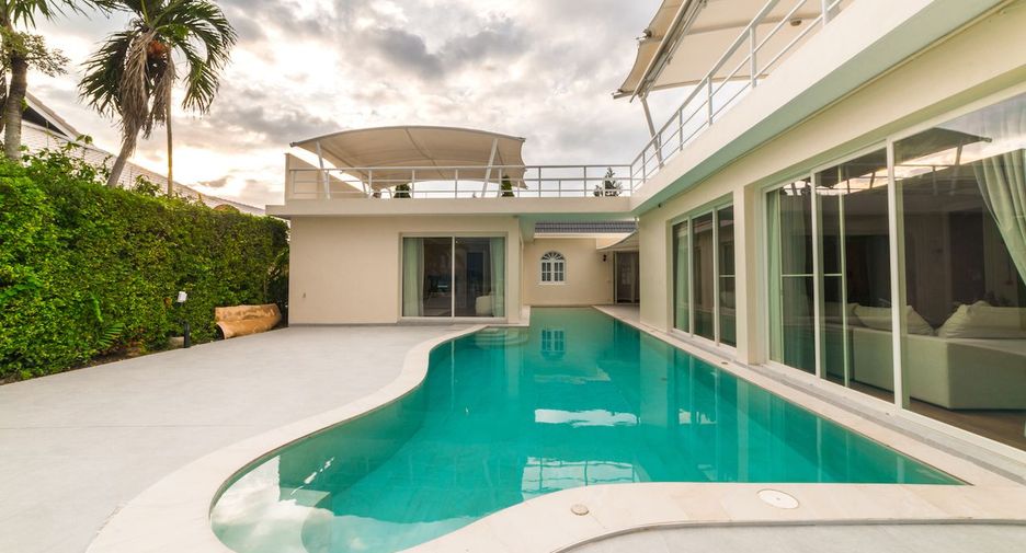 For rent 4 bedrooms villa in Mueang Phuket, Phuket