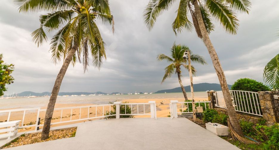 For rent 4 bedrooms villa in Mueang Phuket, Phuket