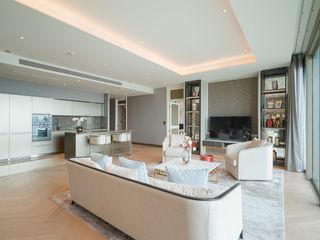 For rent 6 ベッドルーム condo in Khlong San, Bangkok