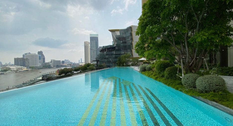 For rent 6 bedrooms condo in Khlong San, Bangkok