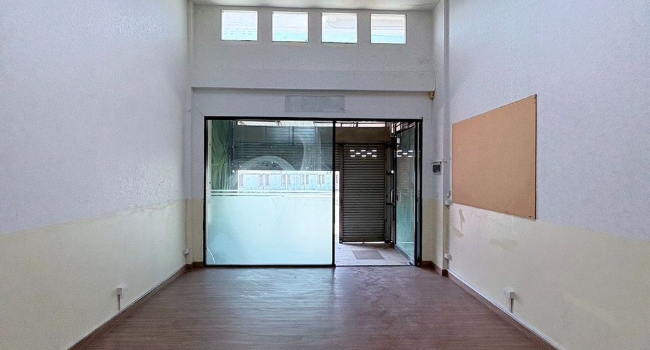 Local comercial en venta de 2 habitaciones en San Sai, Chiang Mai