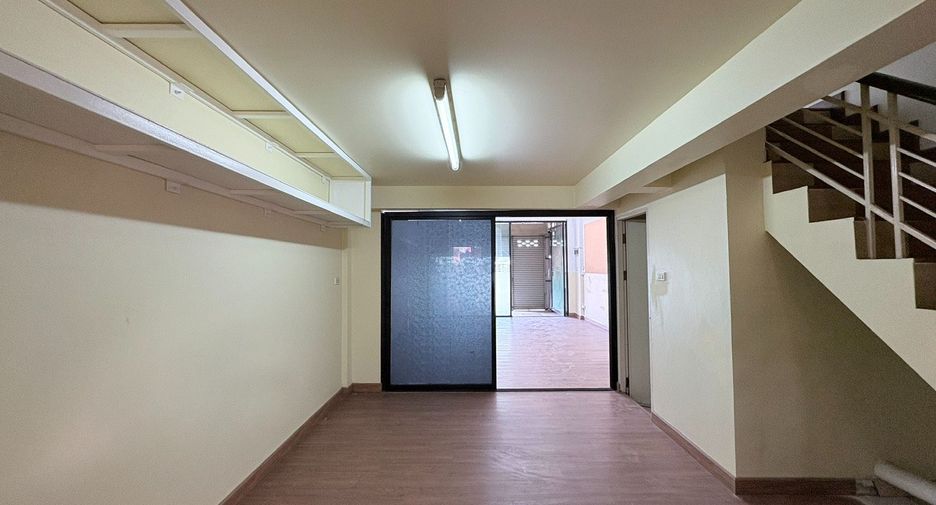 Local comercial en venta de 2 habitaciones en San Sai, Chiang Mai