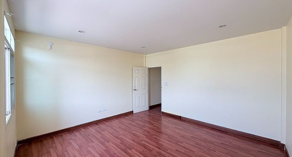 Local comercial en venta de 2 habitaciones en San Sai, Chiang Mai