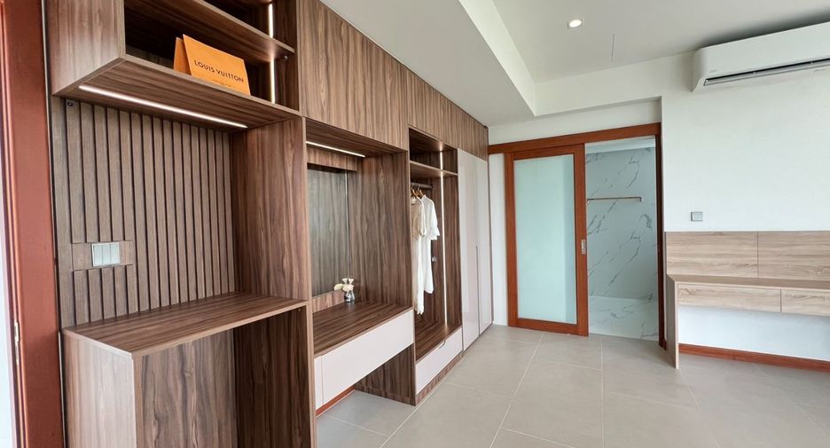 For sale 4 bedrooms villa in Hua Hin, Prachuap Khiri Khan