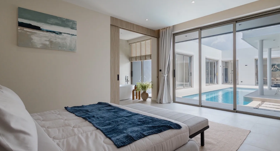 For rent and for sale 4 bedrooms villa in Mueang Phuket, Phuket