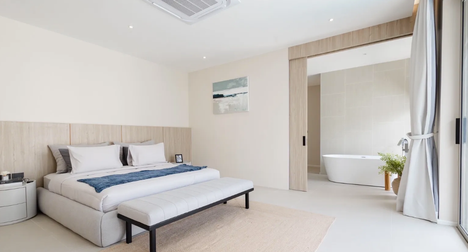 For rent and for sale 4 bedrooms villa in Mueang Phuket, Phuket