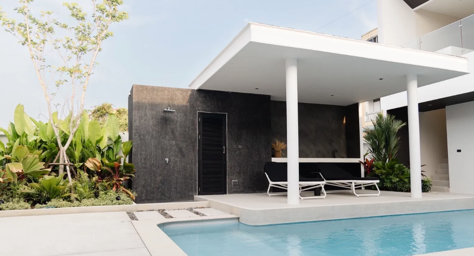 For rent and for sale 4 bedrooms villa in Mueang Phuket, Phuket