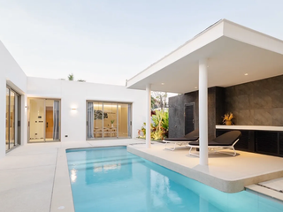 For rent and for sale 4 bedrooms villa in Mueang Phuket, Phuket