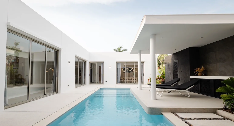 For rent and for sale 4 bedrooms villa in Mueang Phuket, Phuket