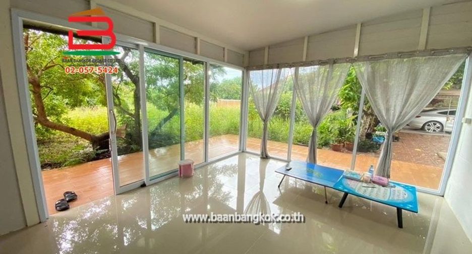 For sale 4 bedrooms house in Mueang Lamphun, Lamphun