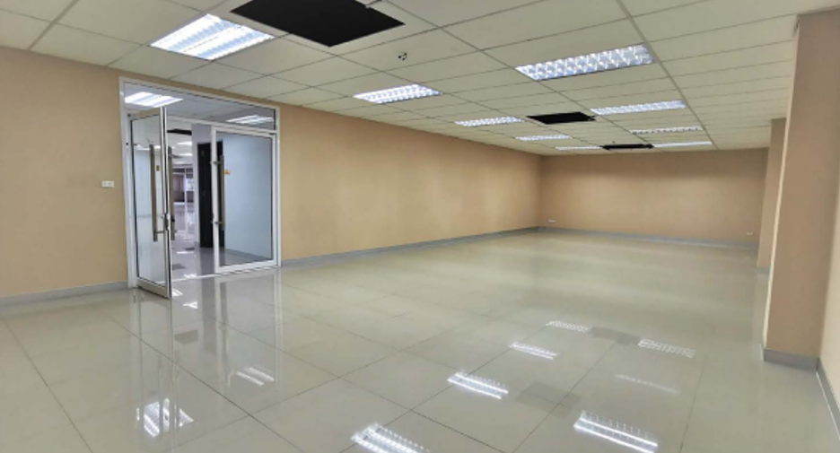 Local comercial en alquiler en Watthana, Bangkok