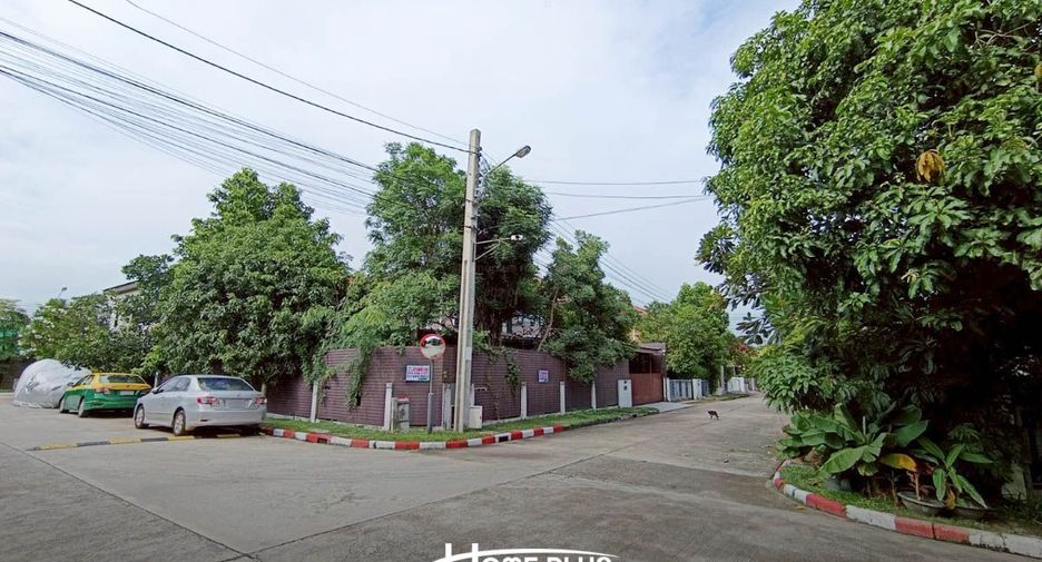 For sale 3 bedrooms house in Khlong Sam Wa, Bangkok
