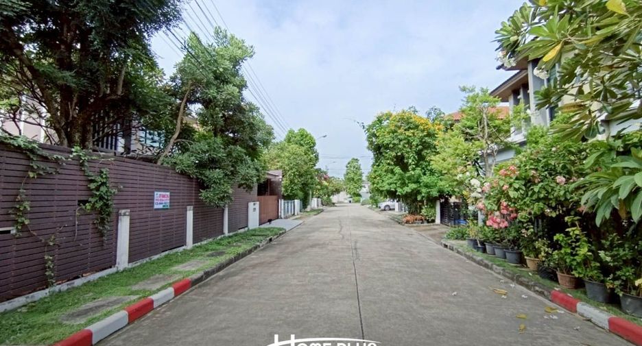 For sale 3 bedrooms house in Khlong Sam Wa, Bangkok