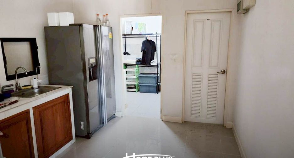 For sale 3 bedrooms house in Khlong Sam Wa, Bangkok