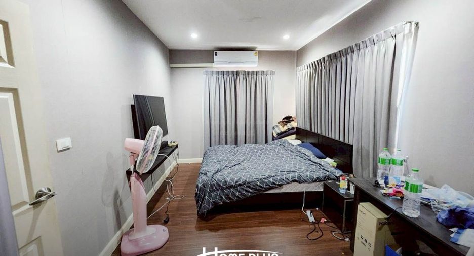 For sale 3 bedrooms house in Khlong Sam Wa, Bangkok