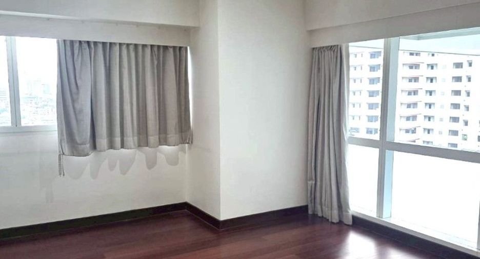 ขาย 3 ห้องนอน คอนโด ใน คลองเตย, กรุงเทพฯ