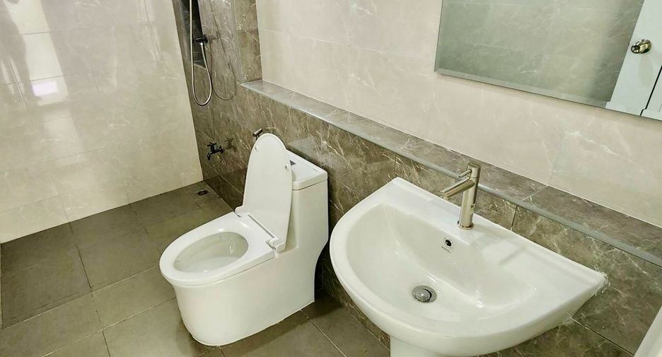 For sale 2 bedrooms house in Mueang Chachoengsao, Chachoengsao