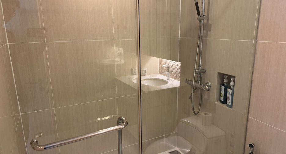 Wohnung zur Miete mit 2 Zimmer in Watthana, Bangkok