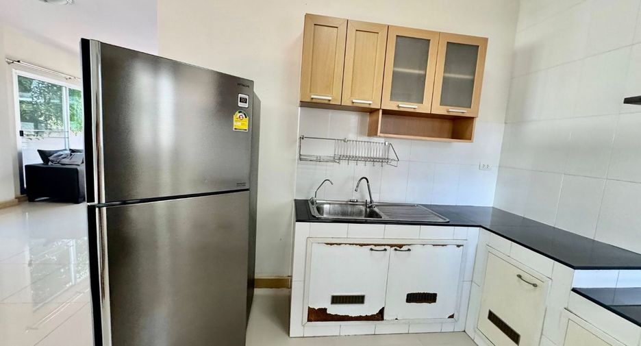 For rent 3 bedrooms house in Si Racha, Chonburi