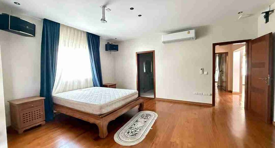 For rent 4 bedrooms villa in Bang Lamung, Chonburi