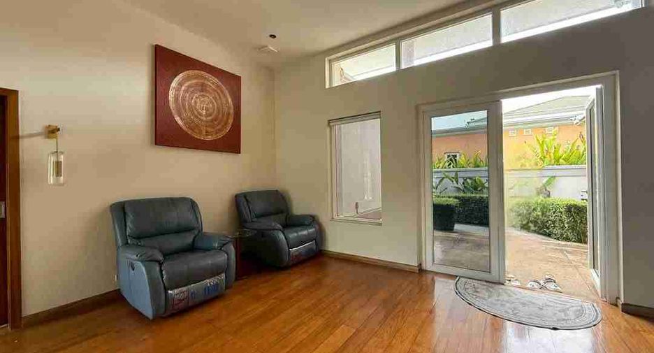 For rent 4 bedrooms villa in Bang Lamung, Chonburi