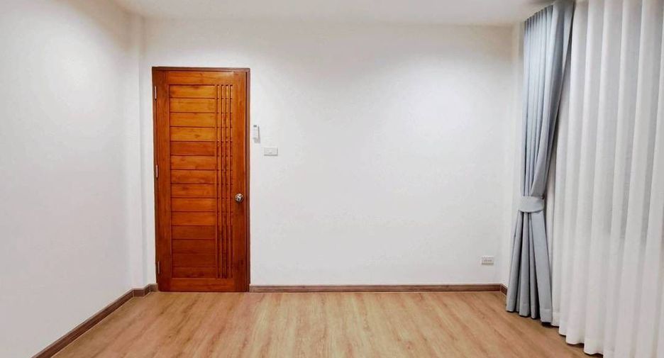 For rent and for sale 3 bedrooms house in Bang Lamung, Chonburi