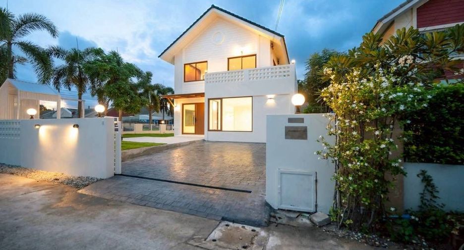 For rent and for sale 3 bedrooms house in Bang Lamung, Chonburi