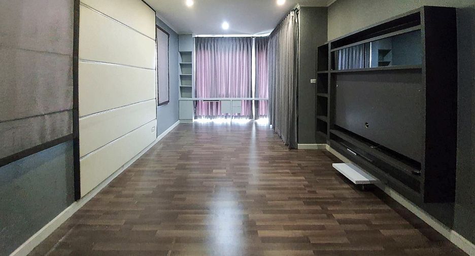 For sale 3 bedrooms townhouse in Bang Phli, Samut Prakan