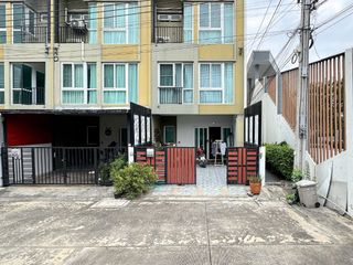 Продажа 3 спальни таунхаус в Bang Phli, Самутпракан
