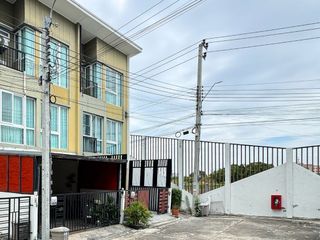 Продажа 3 спальни таунхаус в Bang Phli, Самутпракан