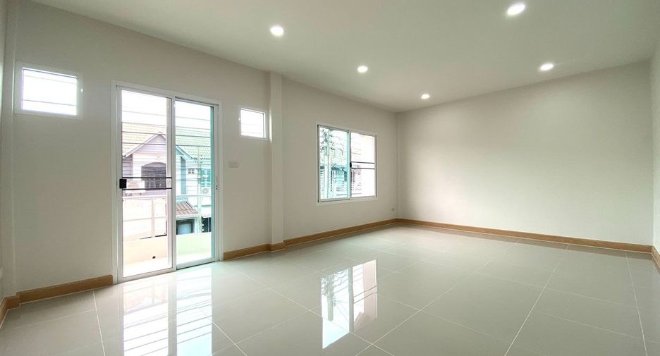 For sale 4 bedrooms townhouse in Bang Bua Thong, Nonthaburi