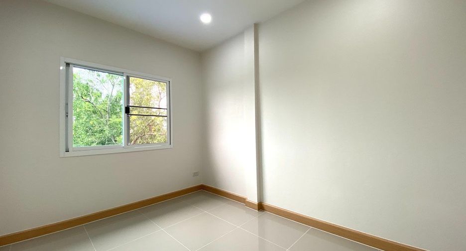 For sale 4 bedrooms townhouse in Bang Bua Thong, Nonthaburi